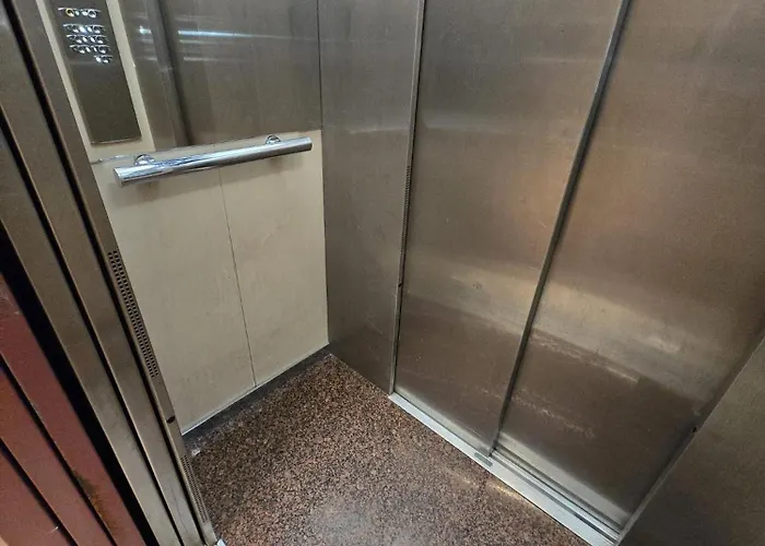 El Neru Del Marques - Plaza Garaje Gratuita - Vut5160as