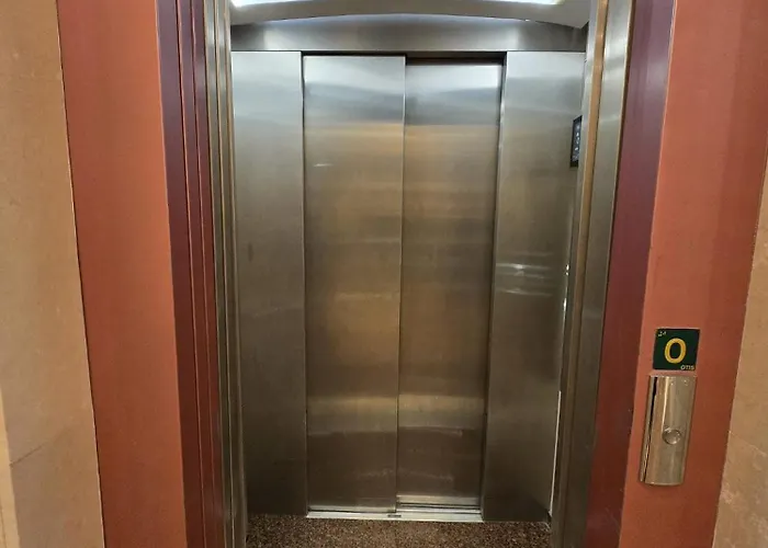 El Neru Del Marques - Plaza Garaje Gratuita - Vut5160as *